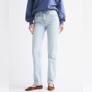 Abercrombie & Fitch The 90's Straight Mid Rise Jean Light Blue Size 31 EUC